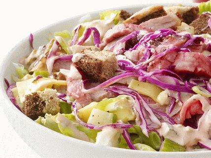 Foto Salată de varză roșie cu vită