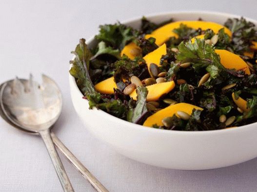 Foto Salata de menta Kale cu mango