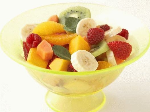 Foto Salată de fructe proaspete cu mentă