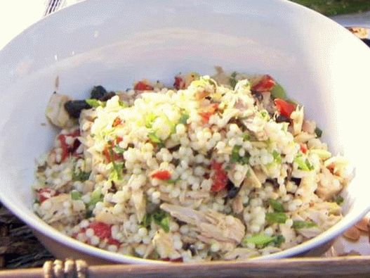 Salată foto cu cuscus israelian și ton