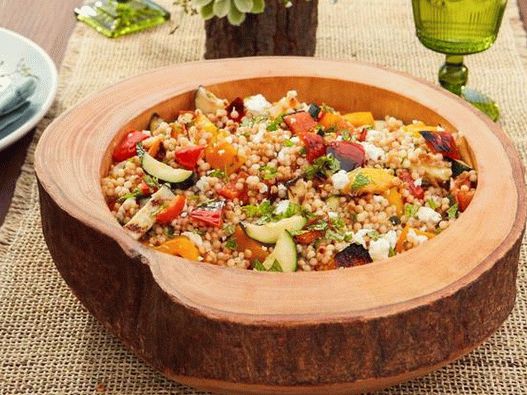 Salată foto cu ptim și legume la grătar