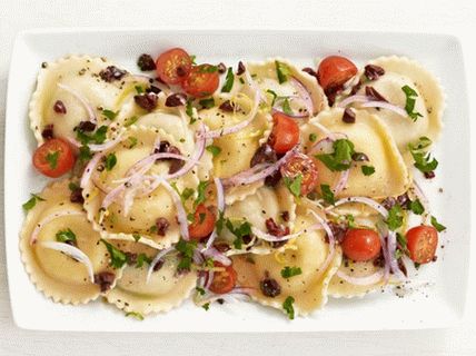Salată foto cu ravioli