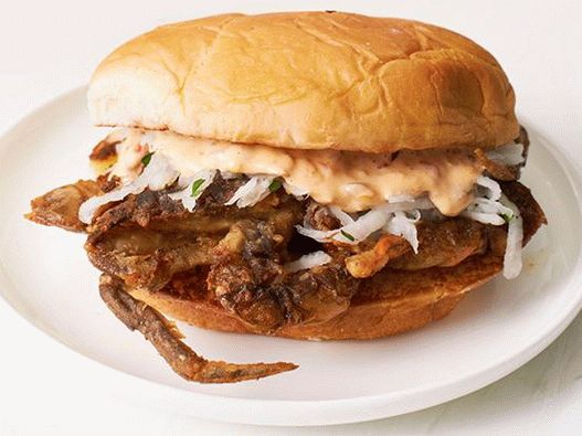 Sandwich-uri foto cu crab moale și coaja salată din Singapore