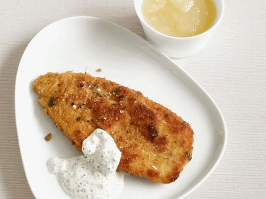 Foto Schnitzel de pui cu sos de iaurt