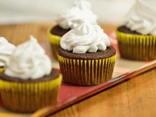 Cupcakes cu ciocolată foto cu cartof dulce și cremă de nucă de cocos