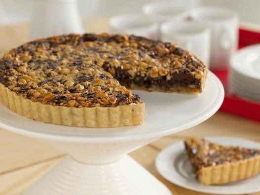 Tarta cu ciocolată cu alune