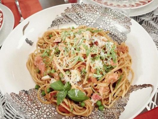 Photo Creamy paste linguine cu homar