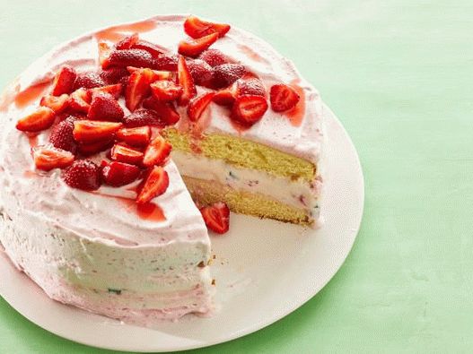 Prăjitură cu prăjitură cu pudră de pasăre foto cu căpșuni