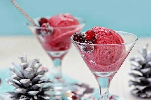 Fotografie sorbet din cireșe și rodie