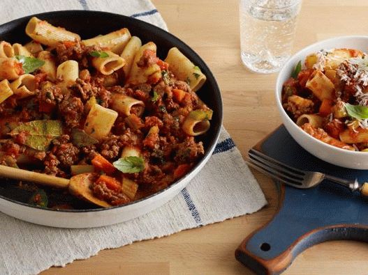 Sos foto bologneză cu carne tocată
