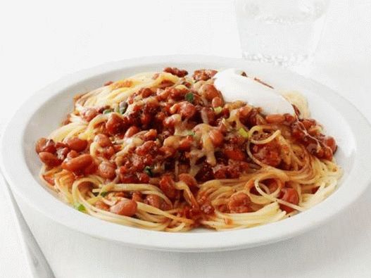 Foto cu Spaghetti cu sos de carne de chili