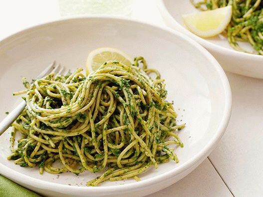 Foto cu Spaghetti cu Fistic și Kale Varză Pesto