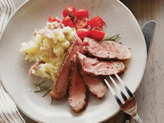 Photo Steak Porterhouse cu rozmarin și usturoi la grătar