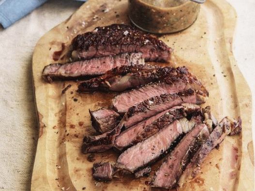 Friptura de ribeye la grătar cu salsa de foc
