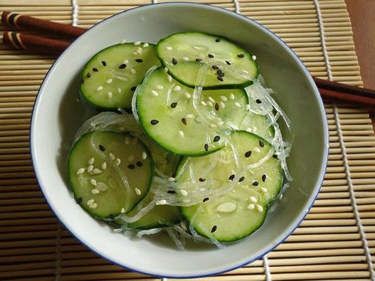 Foto de Sunomono (castraveți japonezi)