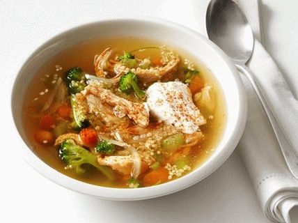Supa foto cu pui la gratar și quinoa
