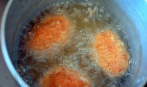  " > servit fierbinte. </li>
</ol>
<h5><span id="Cuvinte_cheie">Cuvinte cheie: </span></h5>
<ul>
<li>prăji </li>
<li>aperitiv </li>
<li>mozzarella </li>
<li>orez </li>
</ul>
</p><script>
if (typeof jsInputerLaunch === 