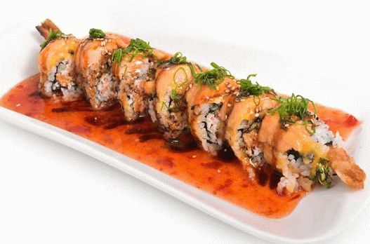 Rulouri cu sushi creșteți cu creveți în blat și sos de ghimbir
