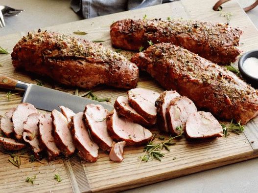 Foaie de porc cu carne coaptă în sos balsamic