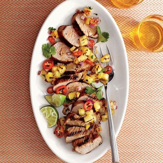 Foaie de porc jamaicană cu salsa de mango proaspătă