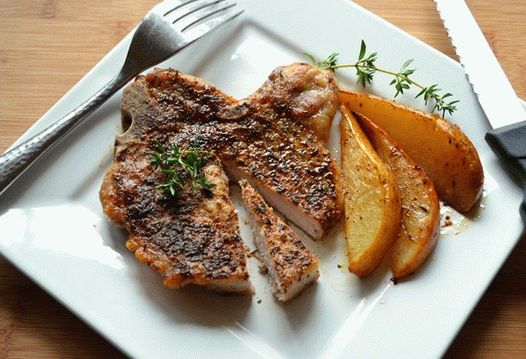 Photo cutlets de porc cu pere și crackers