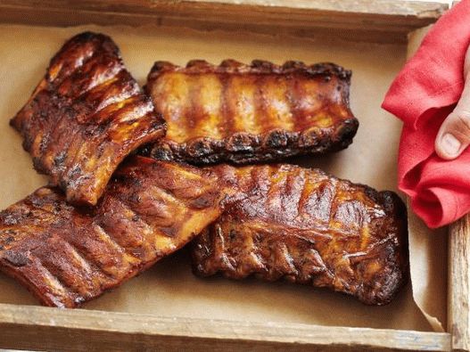Foto coaste de porc cu sos de grătar pentru barbă