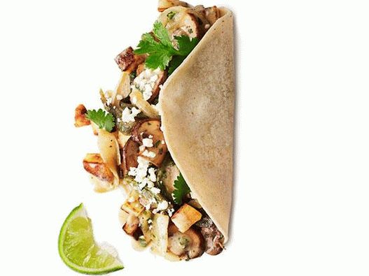 Foto cu Tacos cu ciuperci, cartofi și ardei