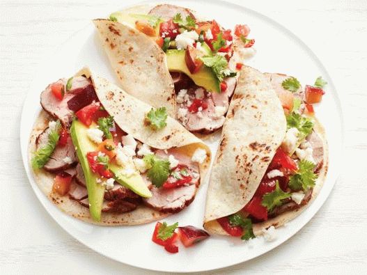Foto cu Tacos cu salsa de porc și prune