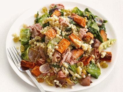 Foto Salată de vită prăjită cu cuscus