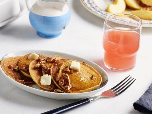Foto cu clătite de dovleac cu sirop de pecan