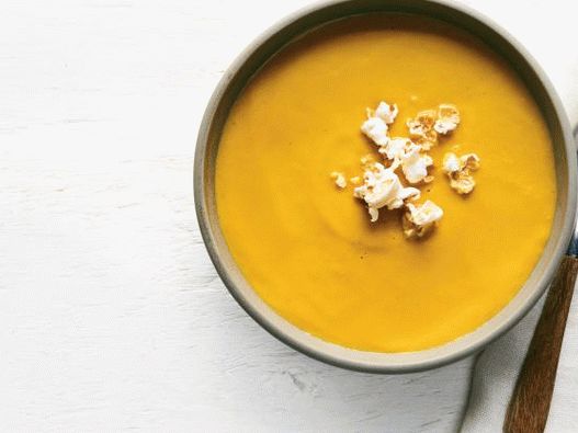 Foto cu piure de dovleac cu curry și floricele