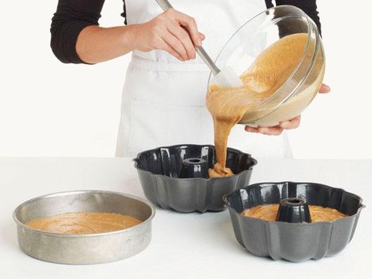 Tort cu bomboane de Halloween