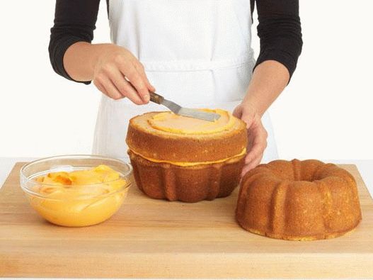 Tort cu bomboane de Halloween