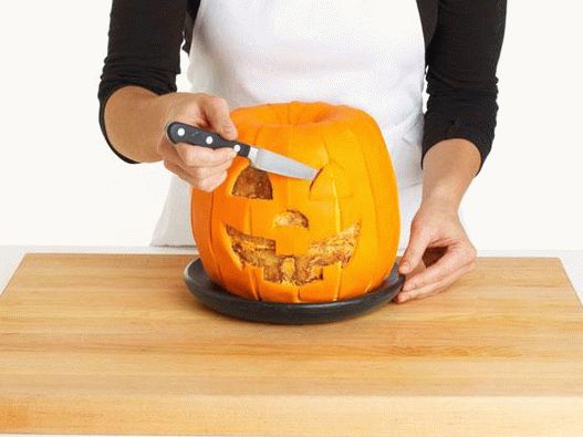 Tort cu bomboane de Halloween