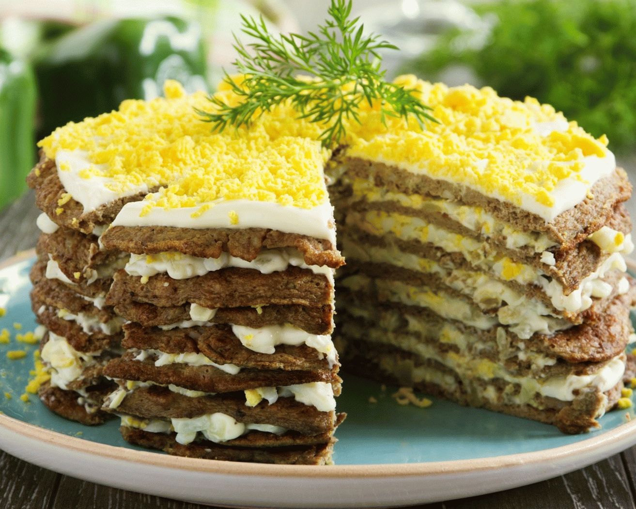  " ></p>
<ul>
<li>
<p>Timp de gătit </p>
<div id="toc_container" class="no_bullets"><p class="toc_title">Contents</p><ul class="toc_list"><ul><li><ul><li><a href="#1_ora"><span class="toc_number toc_depth_3">0.0.1</span> 1 oră </a></li><li><a href="#Farfurie_medie"><span class="toc_number toc_depth_3">0.0.2</span> Farfurie medie </a></li><li><a href="#21092kcal"><span class="toc_number toc_depth_3">0.0.3</span> 210.92kcal </a></li><li><a href="#reteta"><span class="toc_number toc_depth_3">0.0.4</span> rețetă </a></li></ul></li><li><a href="#Hai_sa_incepem"><span class="toc_number toc_depth_2">0.1</span> Hai să începem! </a></li></ul></li><li><a href="#Ingredientele"><span class="toc_number toc_depth_1">1</span> Ingredientele </a><ul><li><a href="#O_treaba_grozava"><span class="toc_number toc_depth_2">1.1</span> O treabă grozavă </a></li></ul></li><li><a href="#pasi"><span class="toc_number toc_depth_1">2</span> pași </a></li></ul></div>
<h4><span id="1_ora"><time>1 oră </time></span></h4>
</li>
<li>Dificultate la rețetă<br />
<h4><span id="Farfurie_medie">Farfurie medie </span></h4>
</li>
<li>Valoarea energetică<br />
<h4><span id="21092kcal">210.92kcal </span></h4>
</li>
<li>evaluare </li>
<li>
<h4><span id="reteta">rețetă </span></h4>
</li>
</ul>
<p>Majestatea Sa, un tort de ficat de pui este un fel de mâncare de casă foarte neobișnuit și delicat care În prezent, acesta va analiza orice masă de sărbători. Asigurați-vă că o faceți și nu veți regreta! </p>
<h3><span id="Hai_sa_incepem">Hai să începem! </span></h3>
<h2><span id="Ingredientele">Ingredientele </span></h2>
<p>0/11 ingrediente </p>
<ul>
<li><label>Ficat de pui – 1 kg </label></li>
<li><label>Lapte – 100 ml </label></li>
<li><label>Ouă – 1 buc. </label></li>
<li><label>Ceapa – 1 buc. </label></li>
<li><label>Morcovi – 2 buc. </label></li>
<li><label>Sare după gust </label></li>
<li><label>Faina – 150 g </label></li>
<li><label>Ouă fierte – 6 buc. </label></li>
<li><label>Brânză – 300 g </label></li>
<li><label>Maioneza – 200 g </label></li>
<li><label>Usturoi – 1 cuișor </label></li>
</ul>
<p><time>1 ч</time><time>1 ч</time> 210.92</p>
<h3><span id="O_treaba_grozava">O treabă grozavă </span></h3>
<p>Buna pofta, sper sa te distrezi cu noi! </p>
<h2><span id="pasi">pași </span></h2>
<p>Pași făcuți: 0/0 </p>
<ol>
<li>
<p>Se macină ficatul de pui cu un blender cu ceapă și morcovi. </p>
</li>
<li>
<p>Adăugați oul, sarea, laptele și făina, frământați aluatul. </p>
</li>
<li>
<p>Prăjiți clătitele de ficat.  <img src="/wp-content/uploads/images/tort_iz_kurinoj_pecheni_foo_2.jpg" alt=
