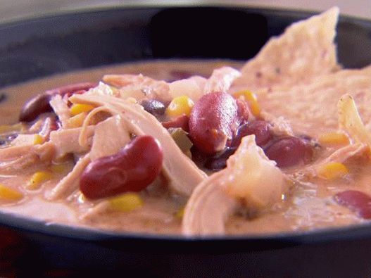 Foto cu Supa de Tortilla cu Pui și Brânză Cheddar
