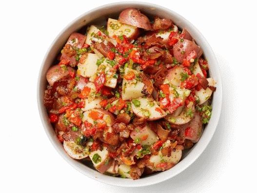Foto Salată de cartofi calzi cu slănină