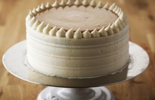 Fotografie cu tort de vanilie cu cremă de patiserie