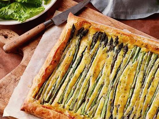 Foto Tarta de primavara cu sparanghel