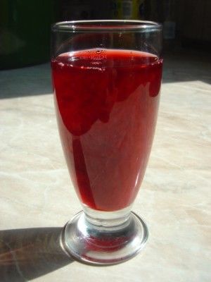  " ></p>
<ul>
<li>
<p>Timp de gătit </p>
<div id="toc_container" class="no_bullets"><p class="toc_title">Contents</p><ul class="toc_list"><ul><li><ul><li><a href="#15_min"><span class="toc_number toc_depth_3">0.0.1</span> 15 min </a></li><li><a href="#Fel_de_mancare_simpla"><span class="toc_number toc_depth_3">0.0.2</span> Fel de mâncare simplă </a></li><li><a href="#31kcal"><span class="toc_number toc_depth_3">0.0.3</span> 31kcal </a></li><li><a href="#5_din_5"><span class="toc_number toc_depth_3">0.0.4</span> 5 din 5 </a></li><li><a href="#reteta"><span class="toc_number toc_depth_3">0.0.5</span> rețetă </a></li></ul></li><li><a href="#Hai_sa_incepem"><span class="toc_number toc_depth_2">0.1</span> Hai să începem! </a></li></ul></li><li><a href="#Ingredientele"><span class="toc_number toc_depth_1">1</span> Ingredientele </a><ul><li><a href="#O_treaba_grozava"><span class="toc_number toc_depth_2">1.1</span> O treabă grozavă </a></li></ul></li><li><a href="#pasi"><span class="toc_number toc_depth_1">2</span> pași </a><ul><li><ul><li><ul><li><a href="#Cuvinte_cheie"><span class="toc_number toc_depth_4">2.0.0.1</span> Cuvinte cheie: </a></li></ul></li></ul></li></ul></li></ul></div>
<h4><span id="15_min"><time>15 min </time></span></h4>
</li>
<li>Dificultate la rețetă<br />
<h4><span id="Fel_de_mancare_simpla">Fel de mâncare simplă </span></h4>
</li>
<li>Valoarea energetică<br />
<h4><span id="31kcal">31kcal </span></h4>
</li>
<li>evaluare<br />
<h4><span id="5_din_5">5 din 5 </span></h4>
</li>
<li>
<h4><span id="reteta">rețetă </span></h4>
</li>
</ul>
<p>Un compot natural delicios pentru a găti acasă nu este deloc dificil. Potrivit pentru copii de la 1,5 ani </p>
<h3><span id="Hai_sa_incepem">Hai să începem! </span></h3>
<h2><span id="Ingredientele">Ingredientele </span></h2>
<p>0/3 ingrediente </p>
<ul>
<li><label>apă – 1 litru </label></li>
<li><label>cireș – 250g </label></li>
<li><label>zahăr – 70g </label></li>
</ul>
<p>5 из 5 1 <time>15 мин</time><time>15 мин</time> 31</p>
<h3><span id="O_treaba_grozava">O treabă grozavă </span></h3>
<p>Buna pofta, sper sa te distrezi cu noi! </p>
<h2><span id="pasi">pași </span></h2>
<p>Pași făcuți: 0/0 </p>
<ol>
<li>Se spală cireșa.  <img src="/wp-content/uploads/images/vishnevij_kompot_dlya_detej_foo_2.jpg"alt=