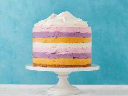 Fotografia unui tort cu înghețată de la Puff Tall