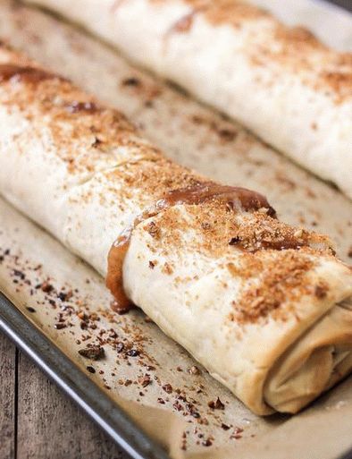Foto Apple strudel de la patiseria filo