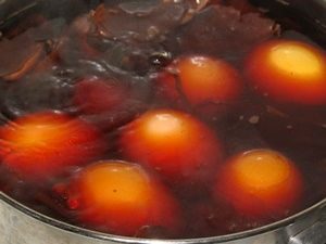 " ></li>
</ol>
<h5><span id="Cuvinte_cheie">Cuvinte cheie: </span></h5>
<ul>
<li>ceapă </li>
<li>Paști </li>
<li>pleavă </li>
<li>ouă </li>
</ul>
</p><script>
if (typeof jsInputerLaunch === 