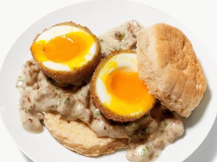 Foto ouă prăjite în sos de carne