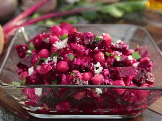Foto din farfurie - Salată de sfeclă coaptă cu năut și ceapă roșie