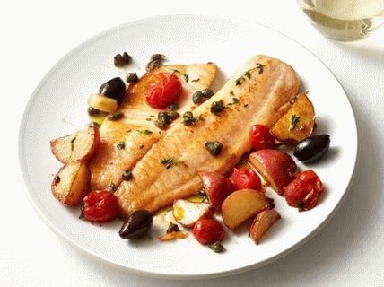 Foto Tilapia la cuptor cu roșii și cartofi