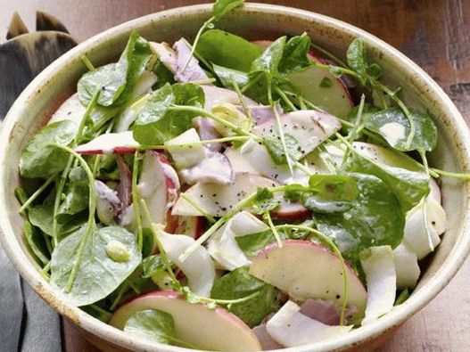 Foto din farfurie - Salată cu mere și șuncă