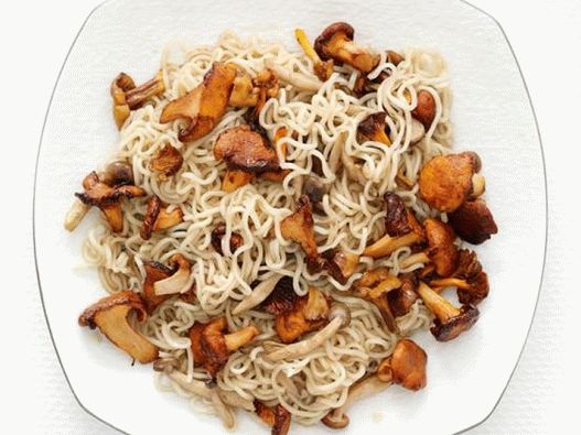 Foto Fidea Ramen cu ciuperci