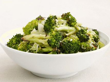 Foto Broccoli prăjiți și capere
